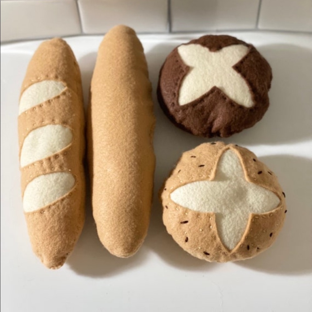 Felt bread - Picture 2 of 2